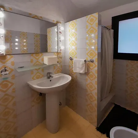 Charming With Sea View Villa Cannigione